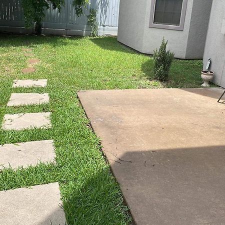 Вилла Luxuria Mini-Mansion Near Houston Downtown Экстерьер фото