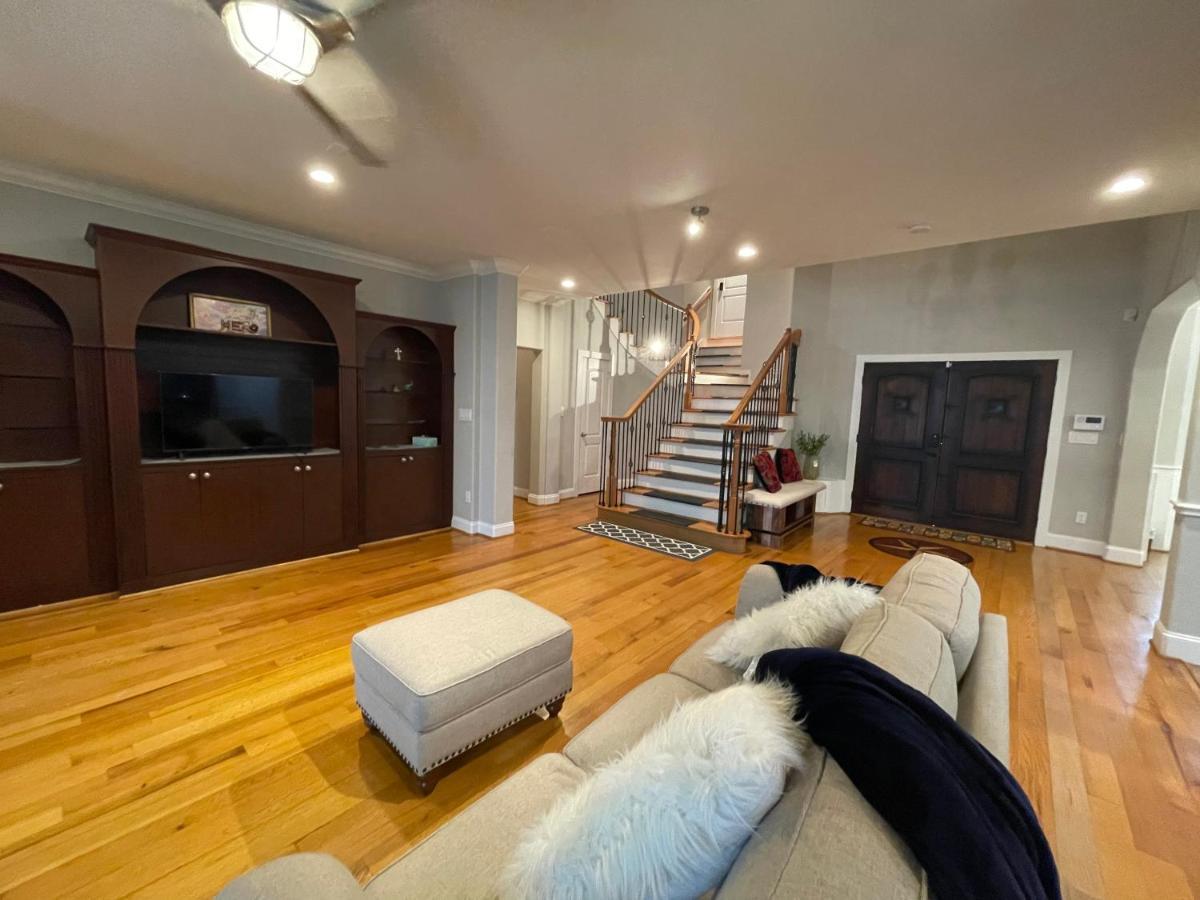 Вилла Luxuria Mini-Mansion Near Houston Downtown Экстерьер фото