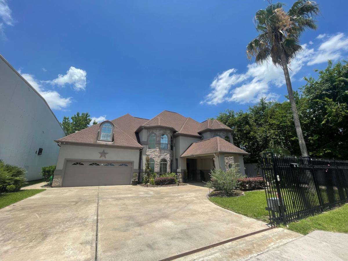 Вилла Luxuria Mini-Mansion Near Houston Downtown Экстерьер фото