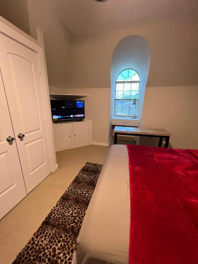 Вилла Luxuria Mini-Mansion Near Houston Downtown Экстерьер фото
