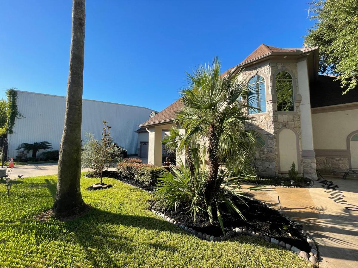 Вилла Luxuria Mini-Mansion Near Houston Downtown Экстерьер фото